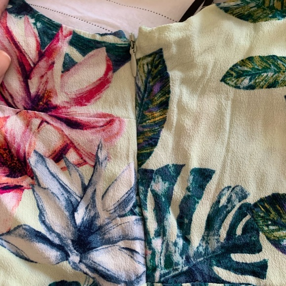 Forever 21 romper - Picture 5 of 6